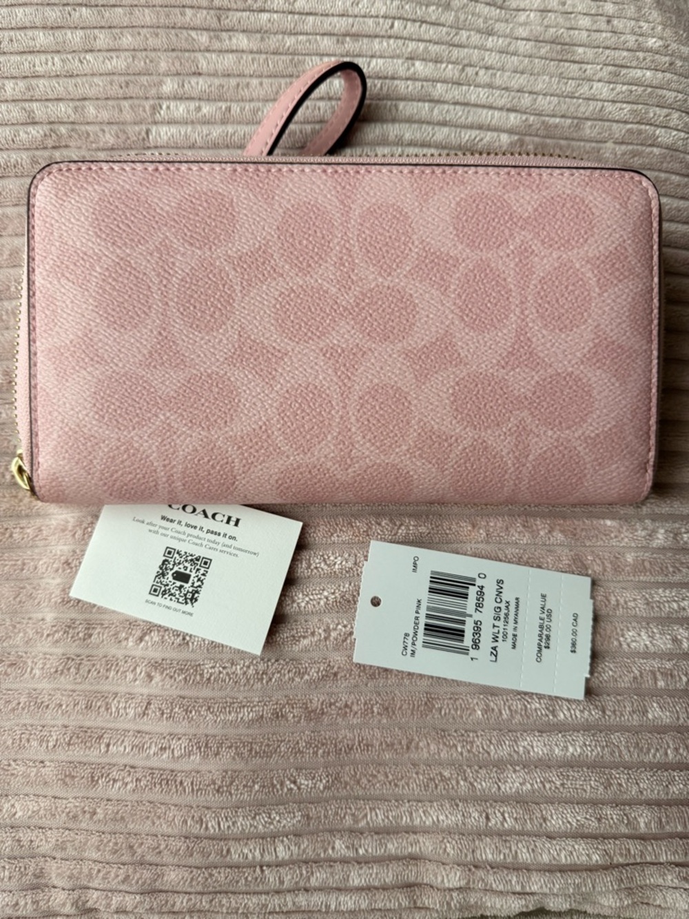 COACH 2025 Pink Powder Long Wallet - Picture 3 of 3